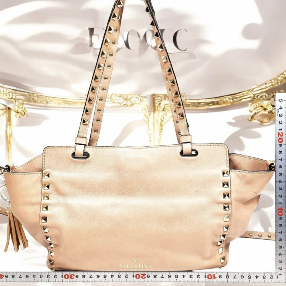Valentino Garavani Rockstud Leather 2 Way Bag 🤩❤️ - Picture 5 of 13